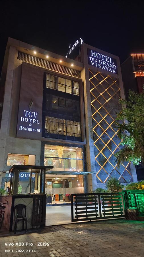 Tgv Hotel Ahmedabad Extérieur photo
