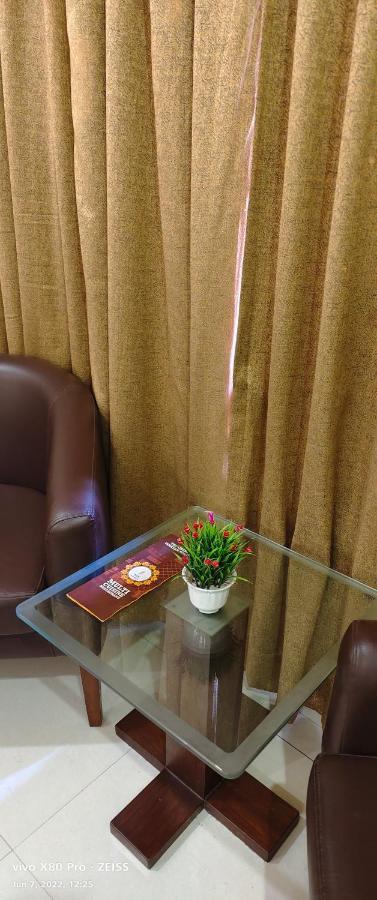 Tgv Hotel Ahmedabad Extérieur photo